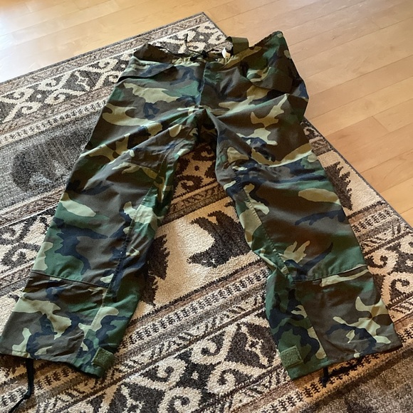 NWT - Camo Hunting Coat & Pants (L) - Picture 2 of 15